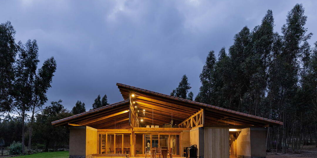 Простота и простор: Дом для отдыха и гостей