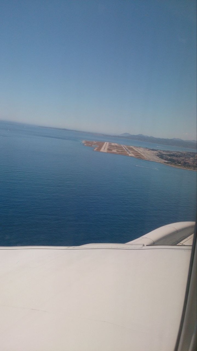 Аэропорт Ниццы - Блогер в 60+ | Евгения Бровкина