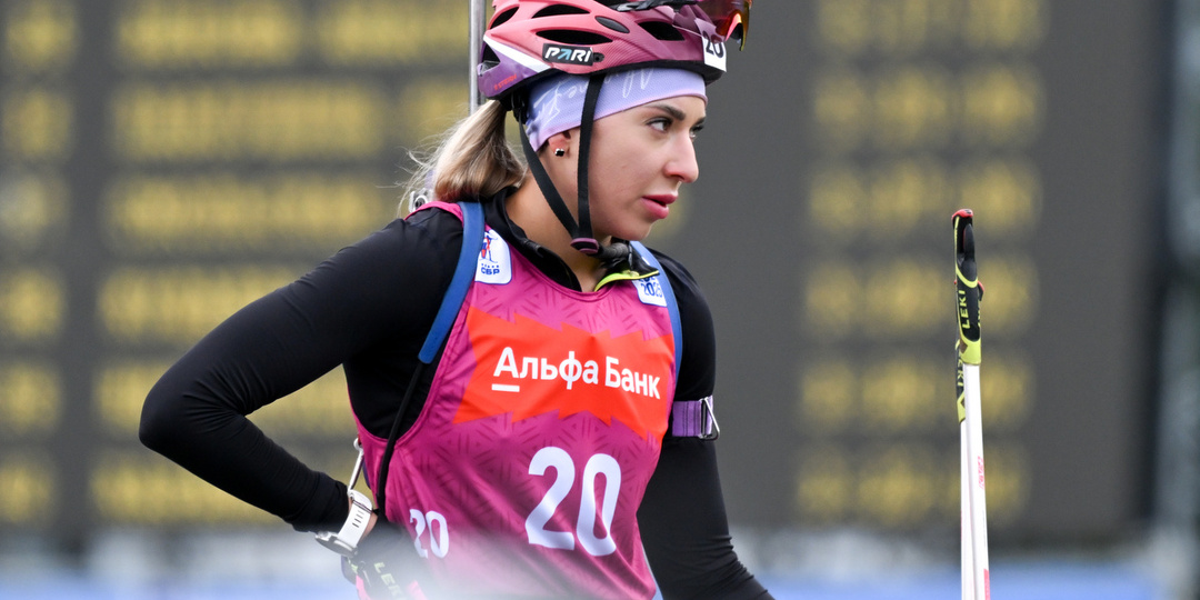 ‌«Есть проблемы»: биатлонистка из ХМАО Мошкова объяснила, почему выступает в Увате на лыжах чемпионки из Беларуси