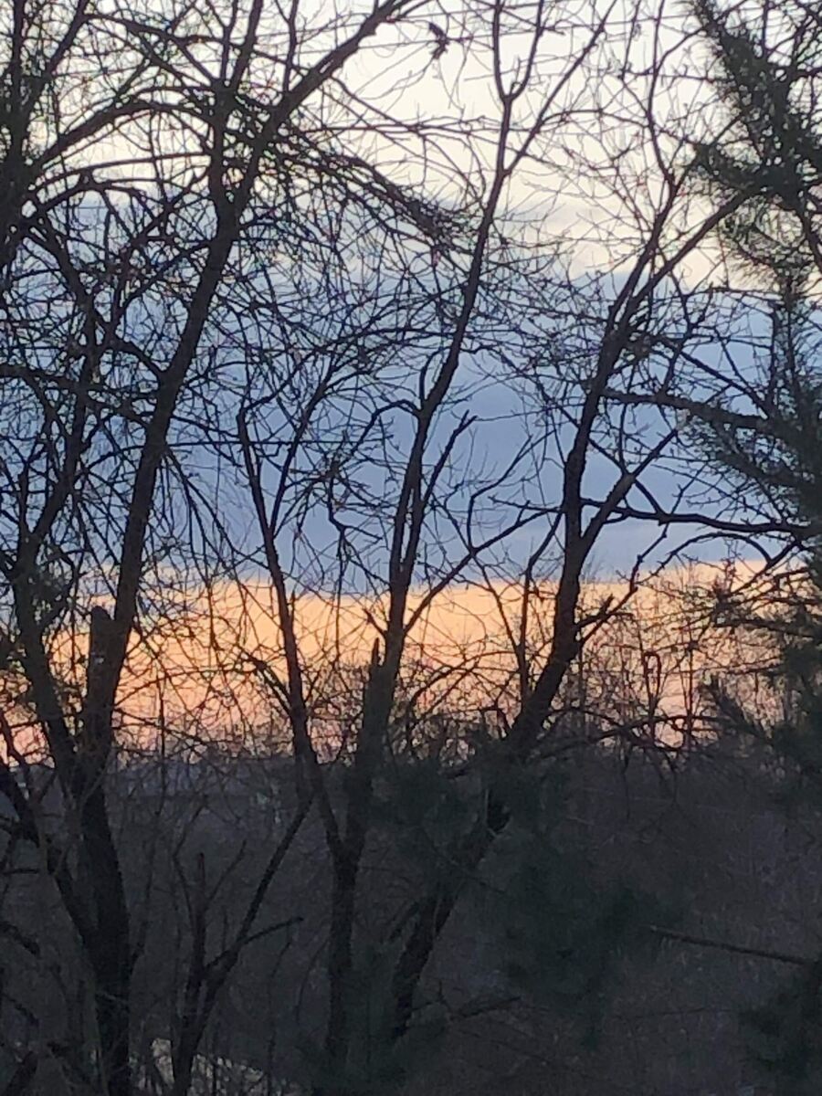 Закатное небо, вид из окна.