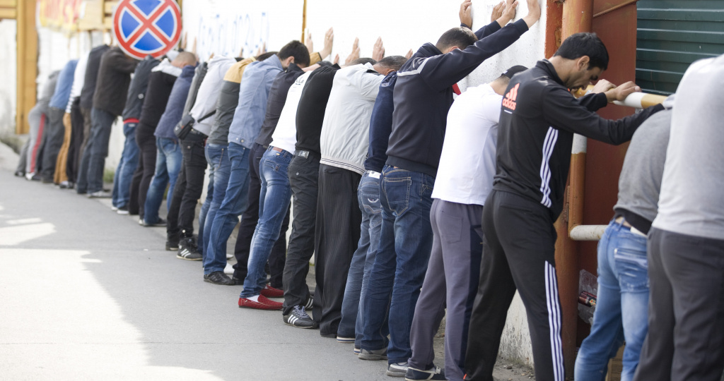 Югра проводит последовательную политику по борьбе с нелегальной миграцией