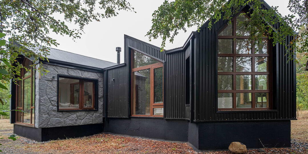 Необычный кирпичный дом и ещё 4 замечательных дома по пятницам