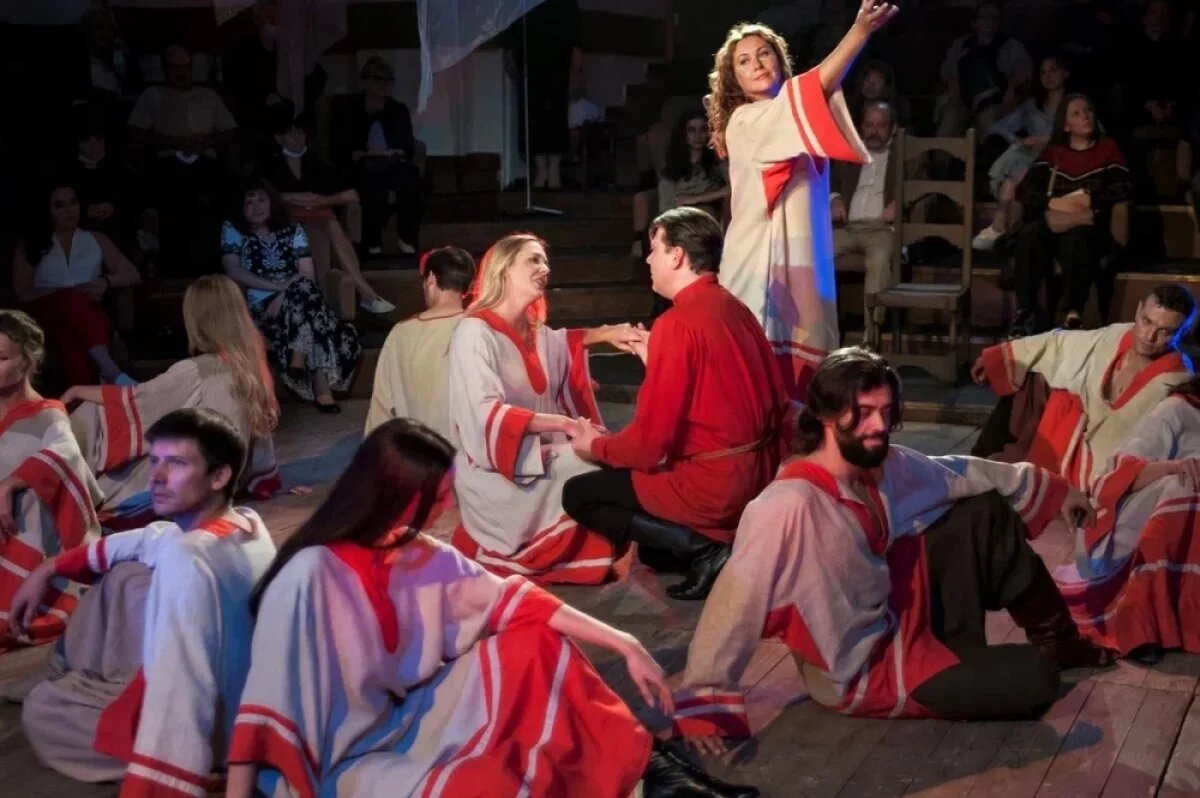    «Живой театр Екатерины Еланской».