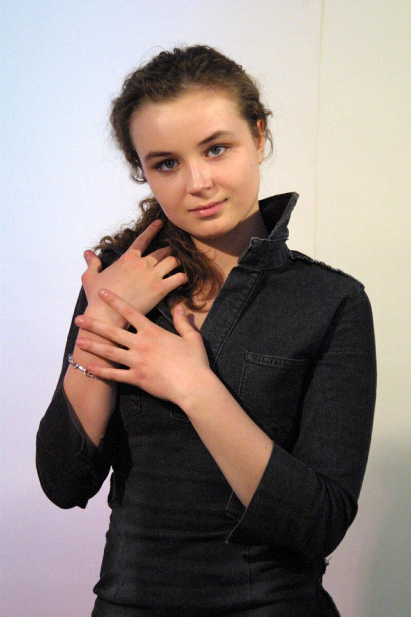    Юная артистка на заре своей карьеры.