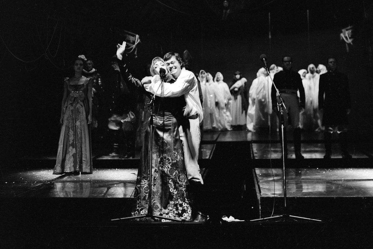 Сцена из спектакля «Юнона и Авось». Источник mos.ru