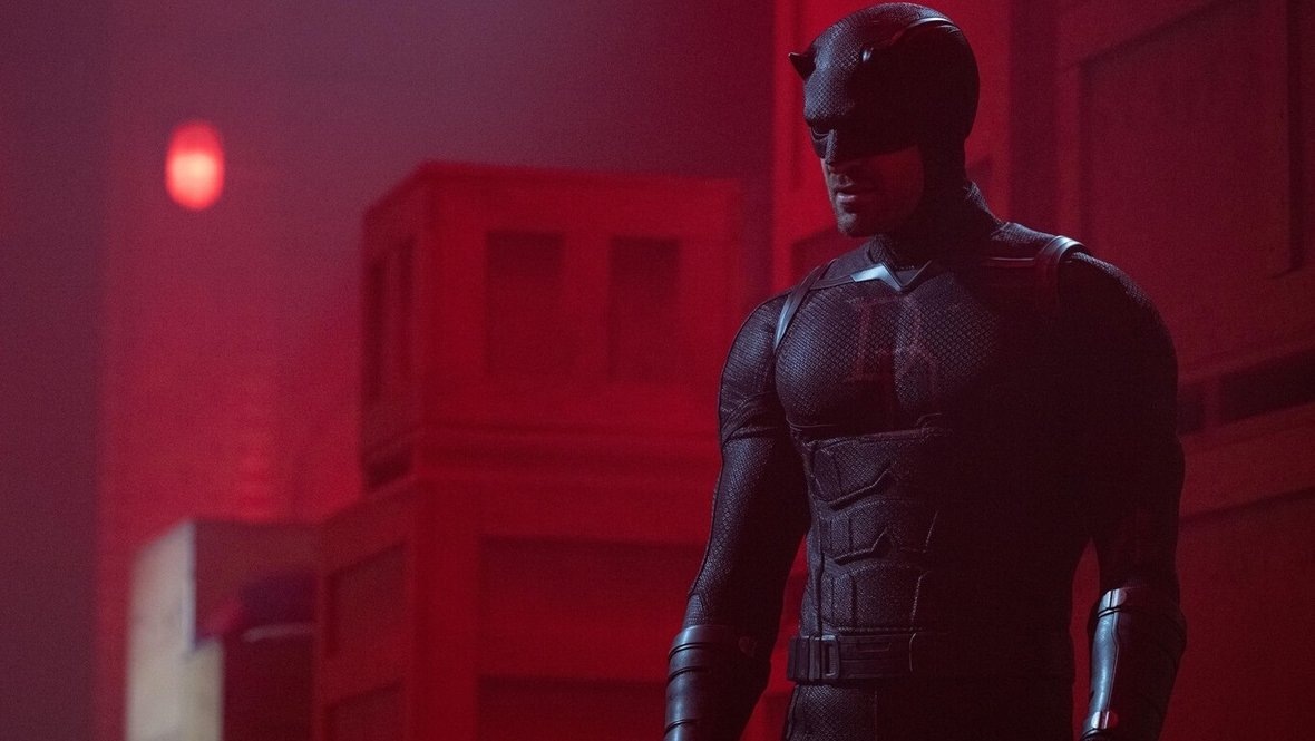    Кадр из сериала «Сорвиголова: Рожденный заново», реж. Джастин Бенсон, Аарон Мурхед, Дэвид Бойд и др., 20th Television, Marvel Studios, Marvel Television