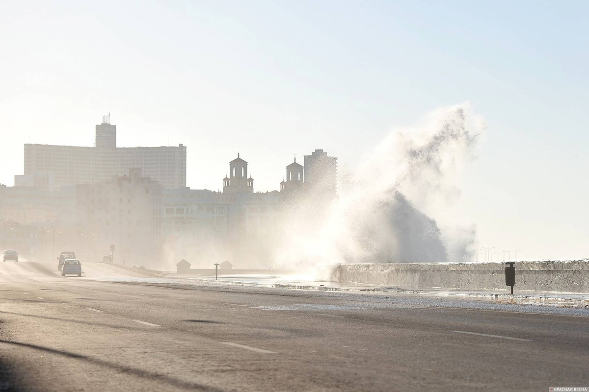     Набережная Малекон. Гавана. Куба   
Максим Додонов (C) Красная Весна