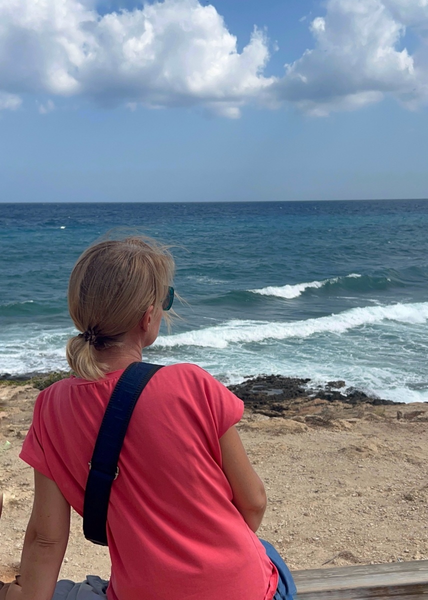 В любой непонятной ситуации еще природа хорошо помогает (на фото автор в непонятной ситуации)