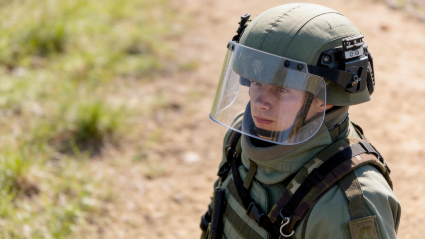    Специалисты Донского спасцентра МЧС вывезли авиабомбу в безопасное место и ликвидировали. Андрей АБРАМОВ