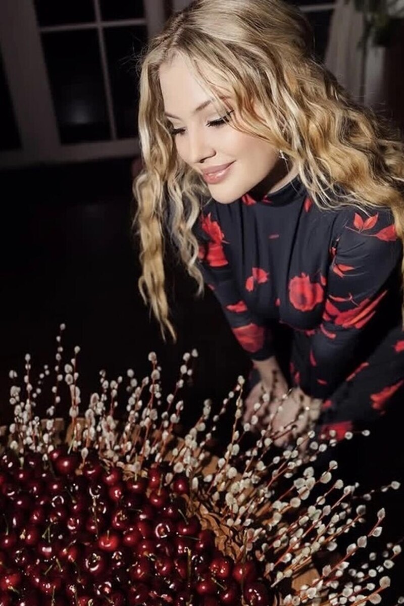    Ева Канчельскис Соцсети