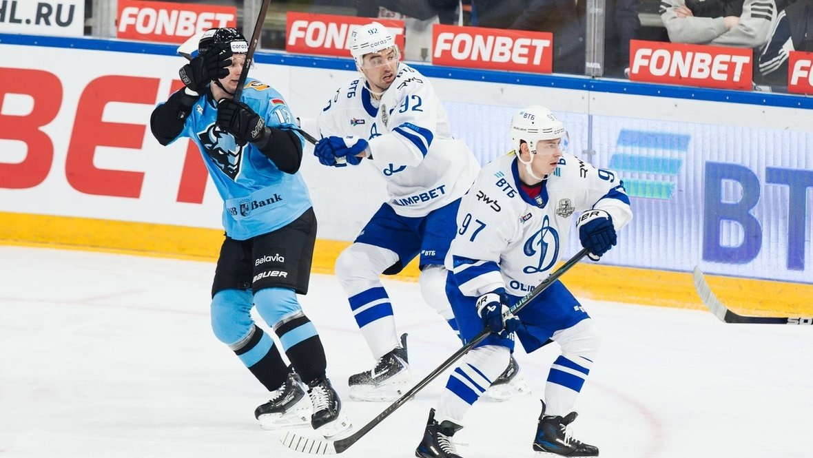    Вадим Мороз, Игорь Ожиганов и Никита Гусев.ХК «Динамо» Москва