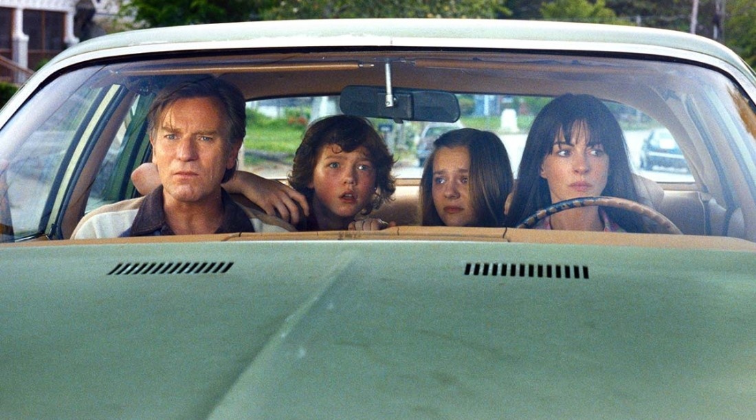     Кадр из фильма «Конец Оук-стрит» (2026)