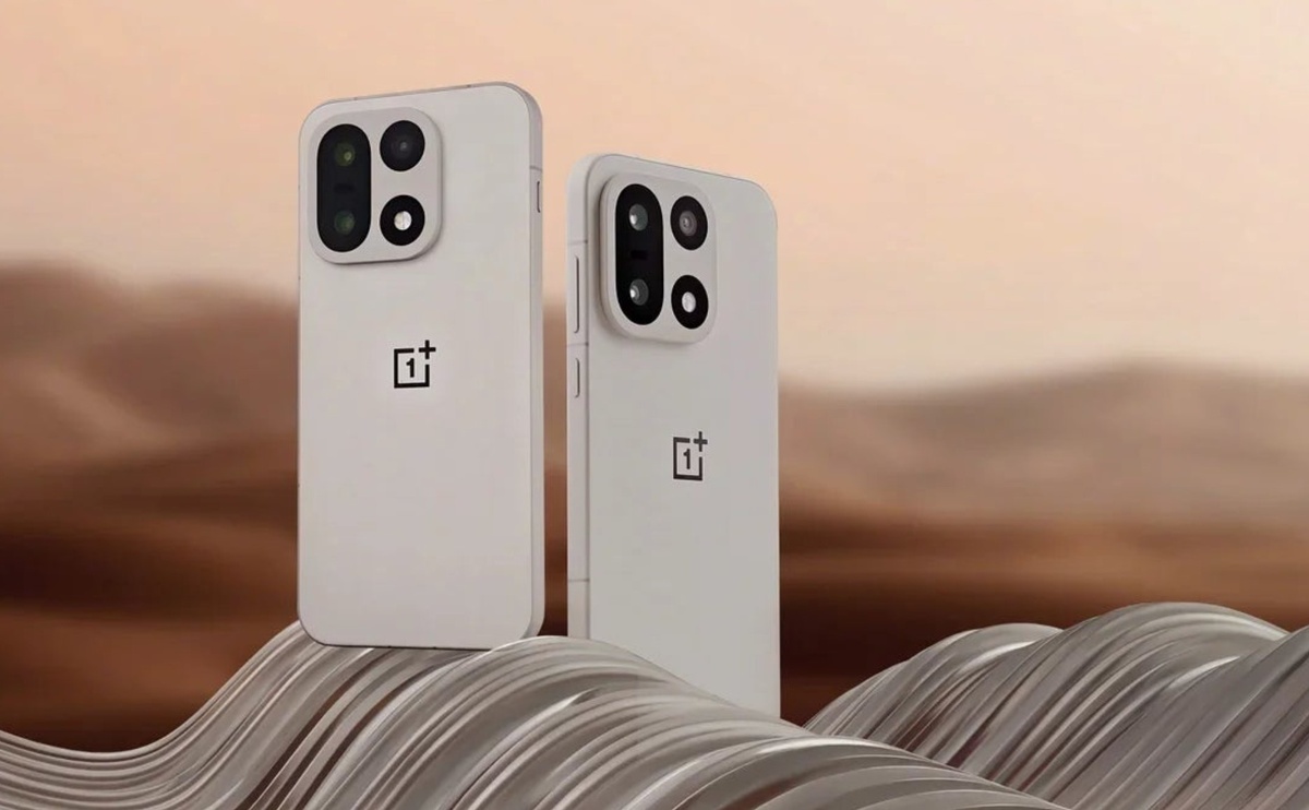    Аккуратный дизайн с фирменным логотипом и небольшим блоком камер — в духе флагманов нового поколения. Фото: phonearena.com