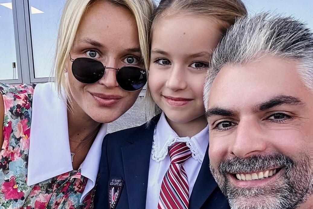     «Очень красивый показ»: бывший муж Полины Гагариной показал, как их дочь прошлась по подиуму в Москве