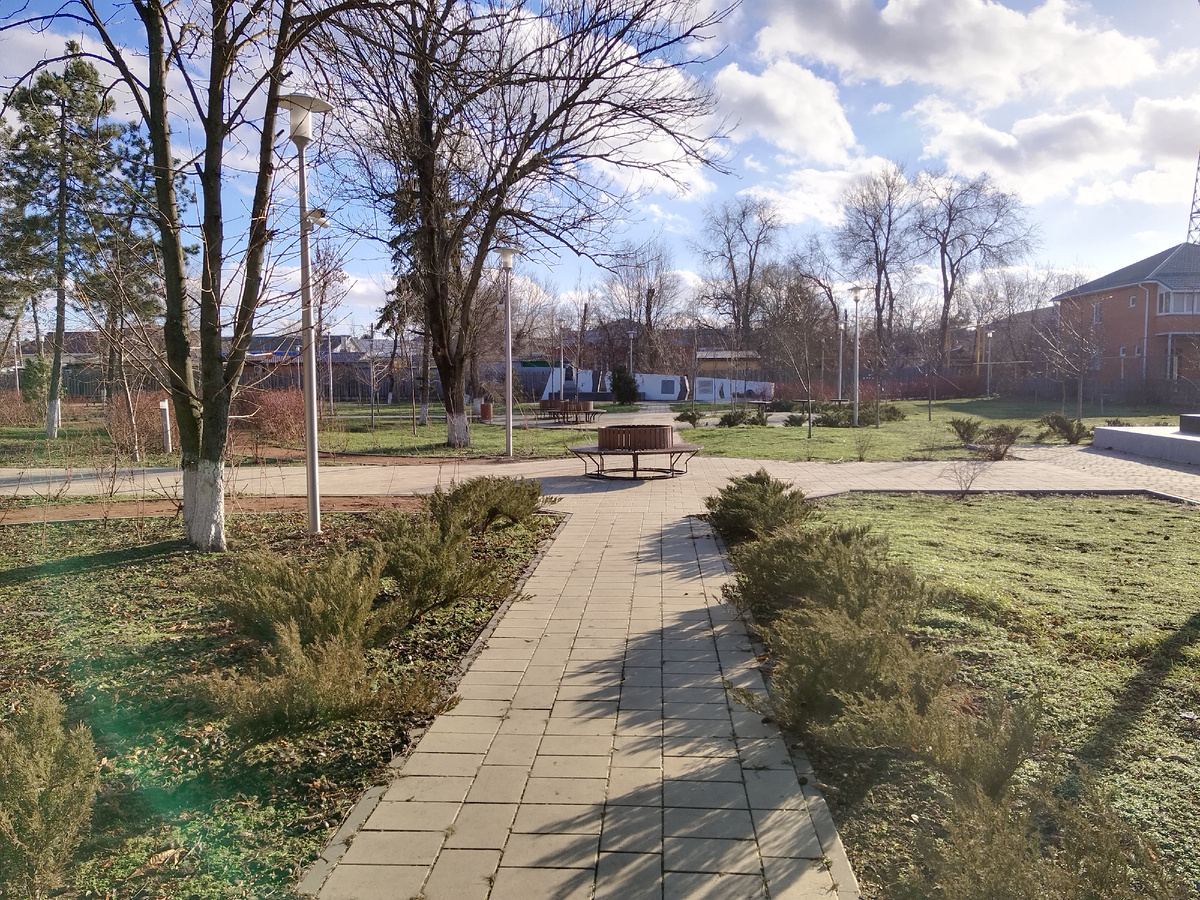 Аллеи парка