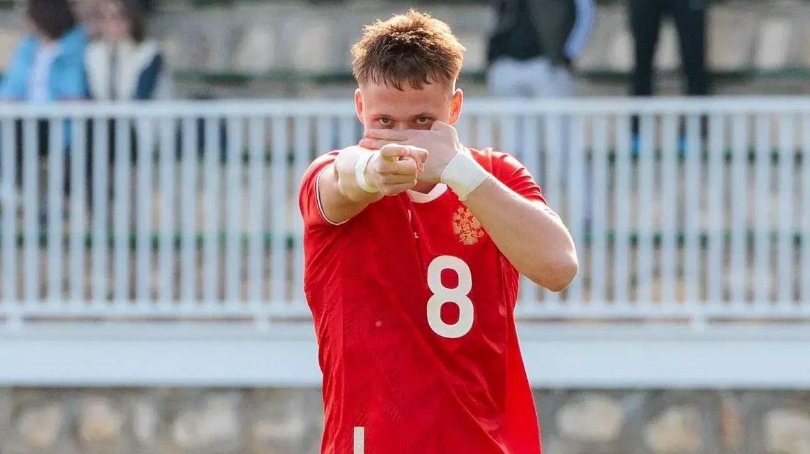    Полузащитник Андрей Ивлев забил гол уже на 1-й минуте