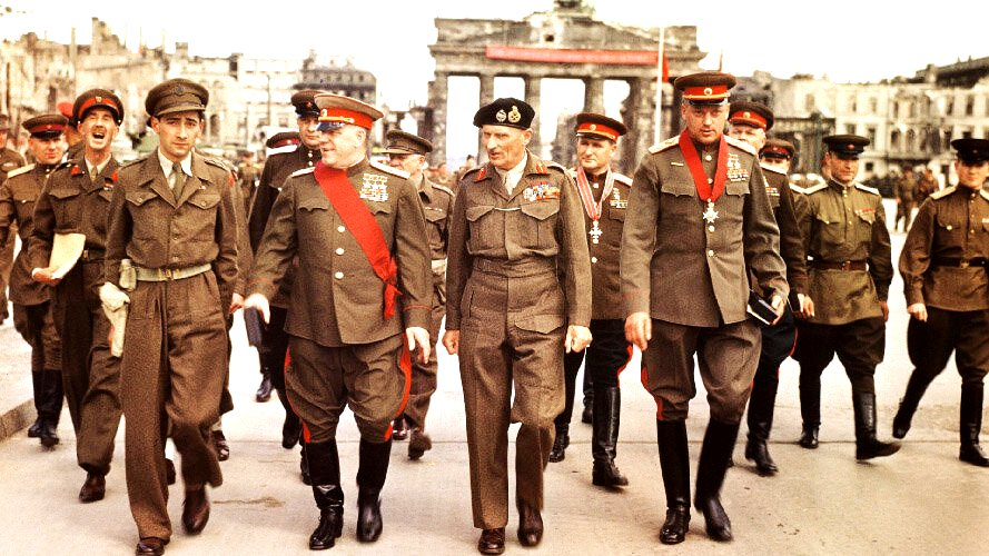 Фото - Георгий Жуков в Берлине