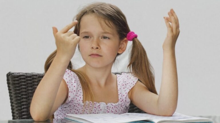    Иллюстрация к материалу: Дискалькулия у ребёнка: как понять, что ему трудно с числами, и чем помочь