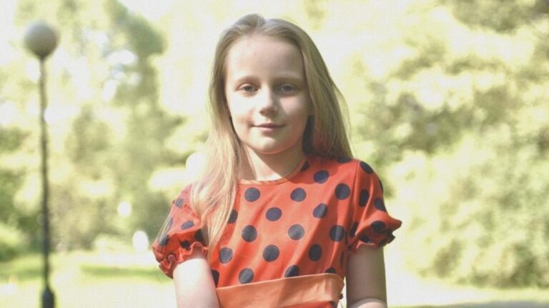    Иллюстрация к материалу: Юрист: 13-летняя Алиса Теплякова не сможет работать психологом без участия родителей