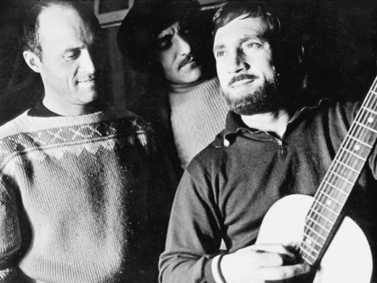 С. Говорухин и В. Высоцкий на съёмках фильма "Вертикаль" (1964).