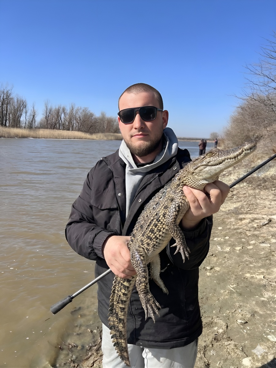 друг поймал совсем маленького. Он не предоставляет ценности ни в гастрономии, ни в производстве.