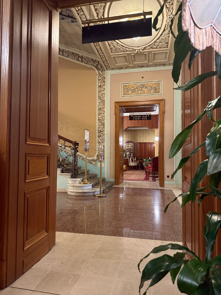 С трудом дождалась момента когда все наконец разошлись!)