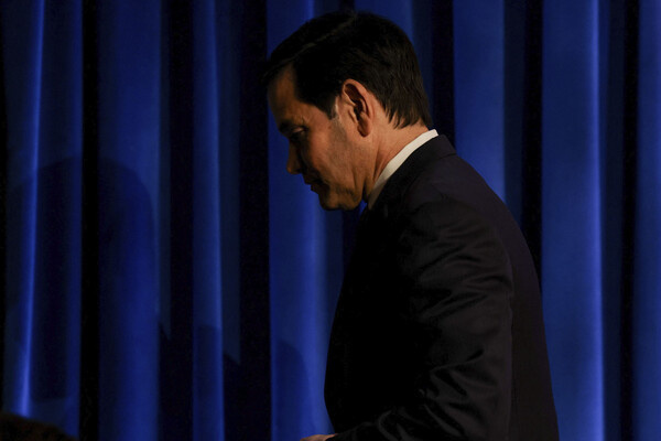 Kevin Mohatt/Reuters   📷