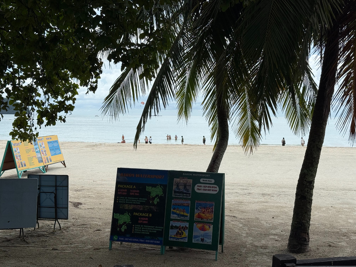 Cenang Beach. Лангкави