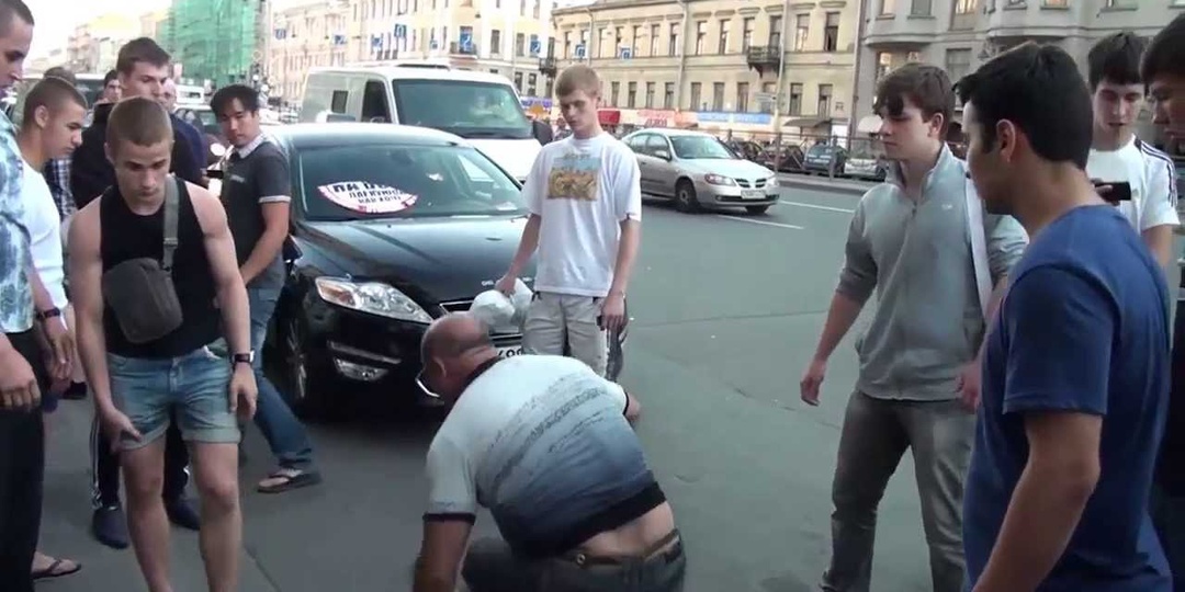 Он оскорбил вас при женщине — и ждал удара: новая схема развода на парковках