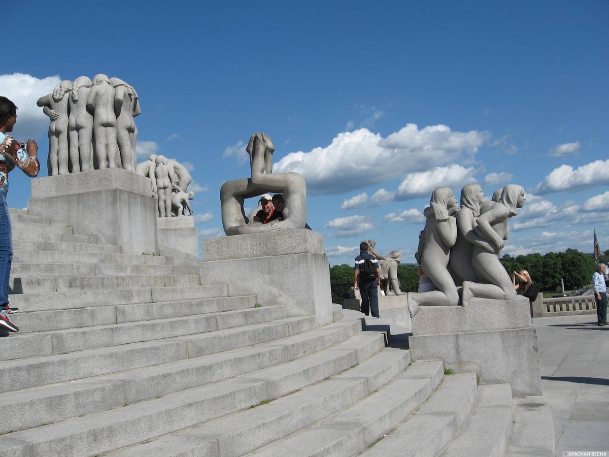     Осло. Парк скульптур Вигеланда   
Лариса Хорохова © ИА Красная Весна