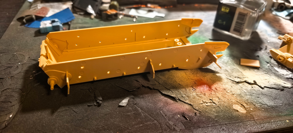 Как и везде: сборка нижней части