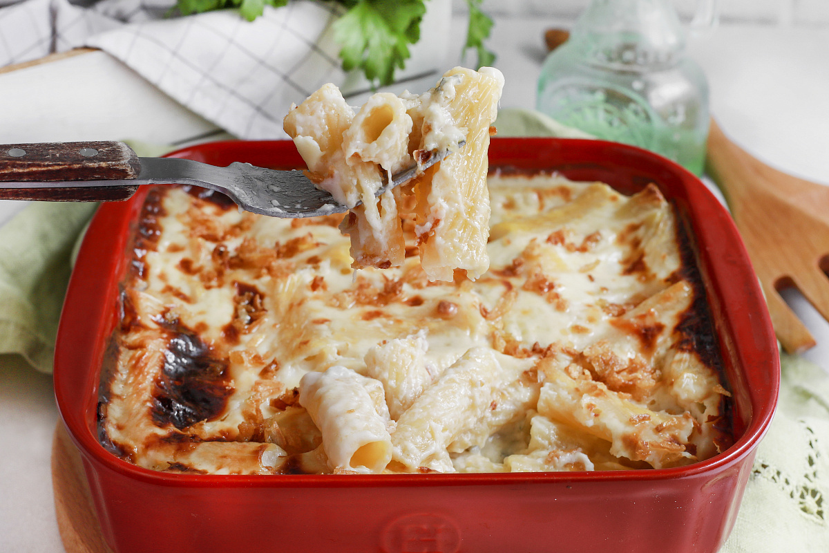 Классический мак-н-чиз с живой пастой и соусом бешамель