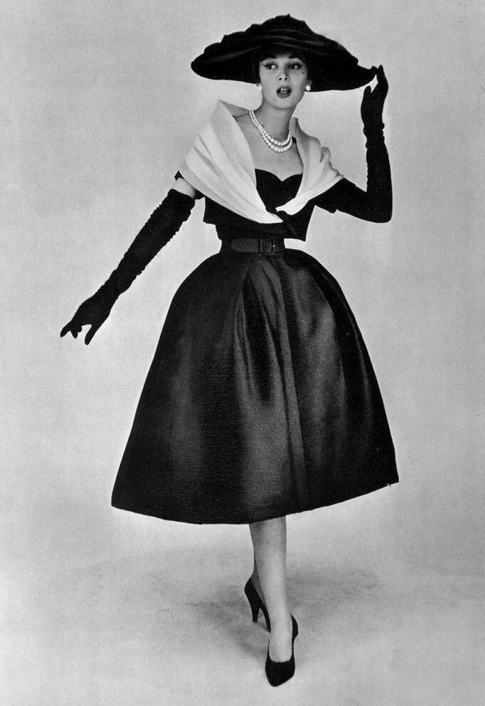 Культовый послевоенный образ New Look 1950-х Кристиана Диора 