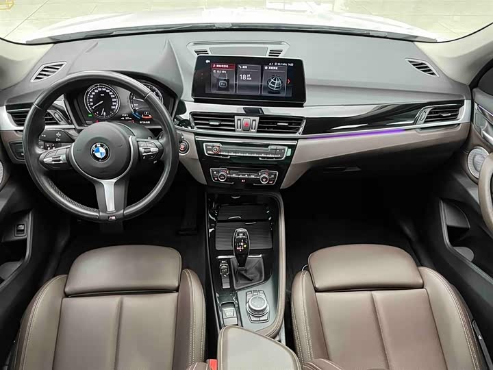 Фото салона, листайте.