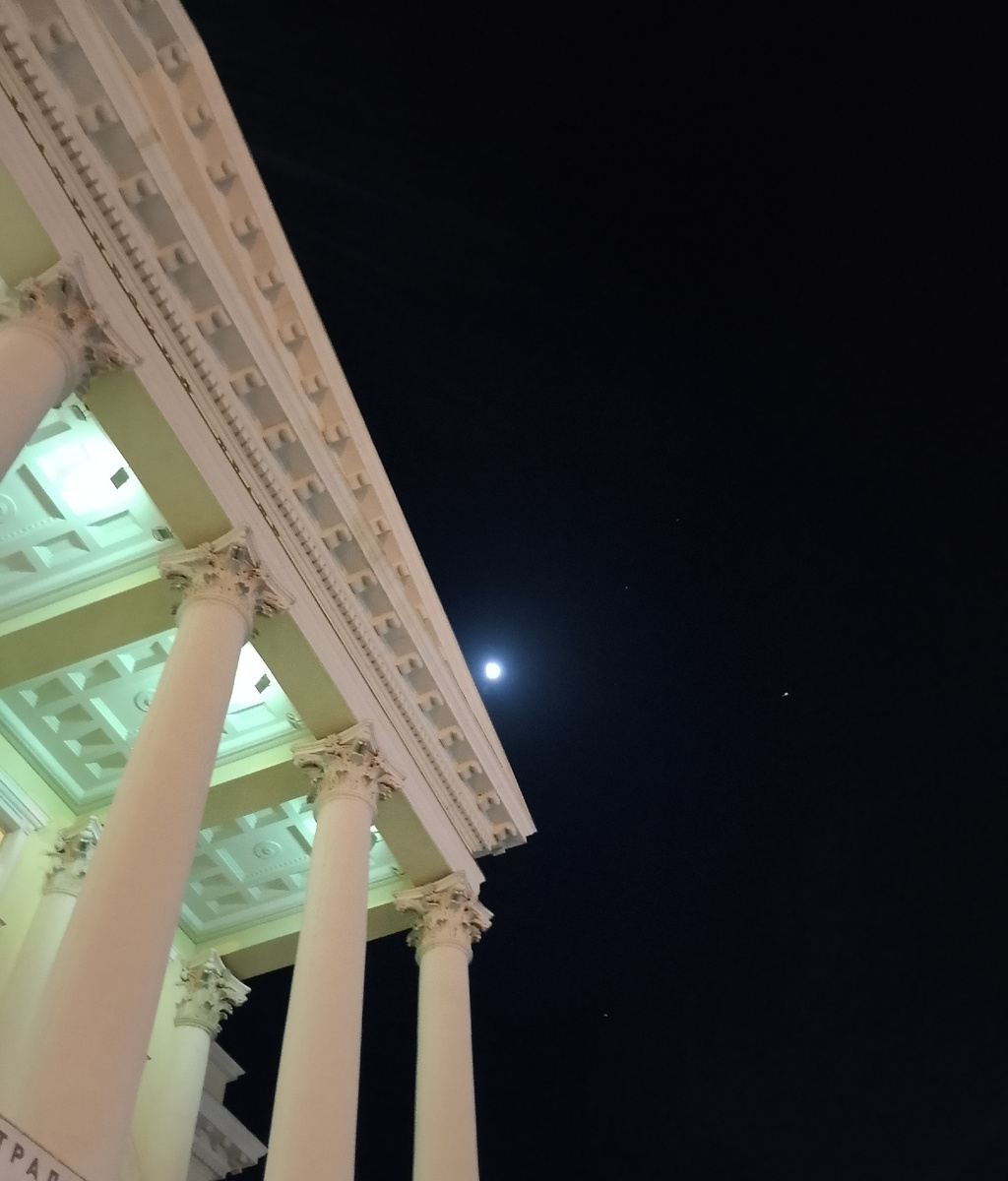 27 марта  - Международный день театра- мы отметили в театре😁