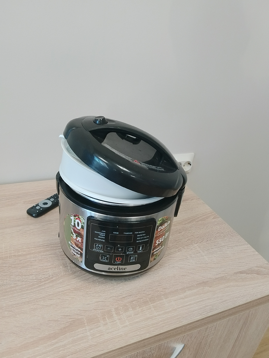 В этой мультиварке я теперь при желании готовлю. Варю пельмени, холодец, яйца и просто картошку в мундире. 