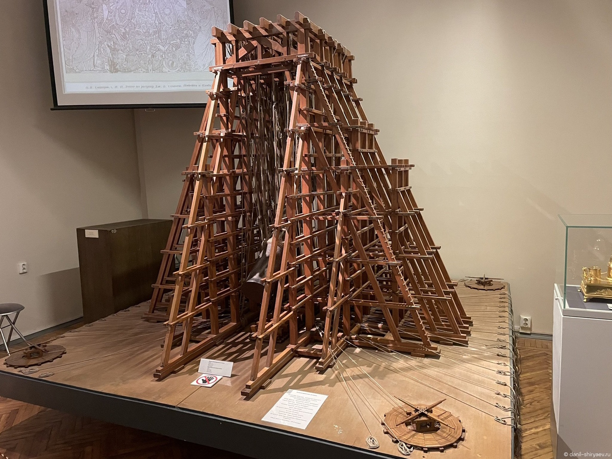 Карточный домик, говорите?