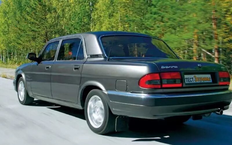 ГАЗ‑311055 — попытка создать «отечественный Мерседес».Волга ГАЗ‑311055
📷
