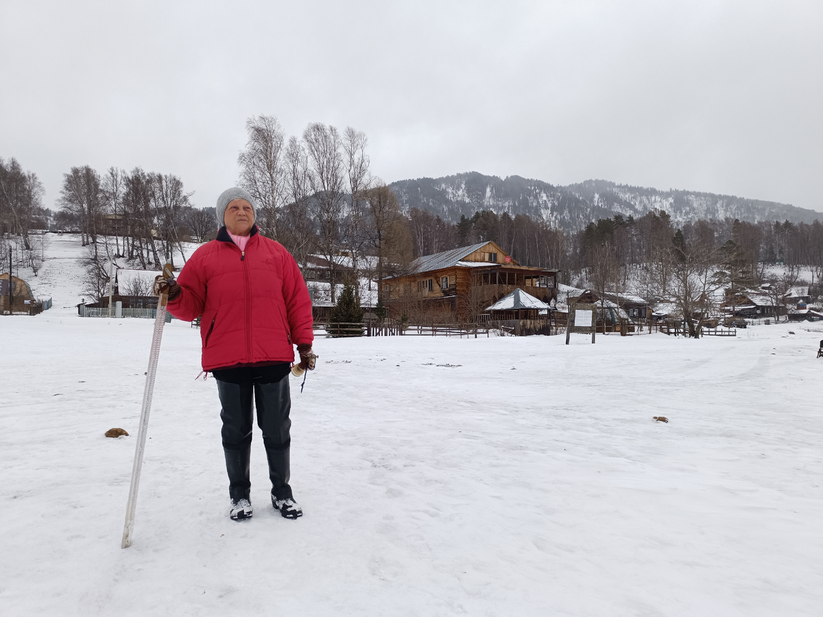 Татьяна Николаевна на фоне Яйлю