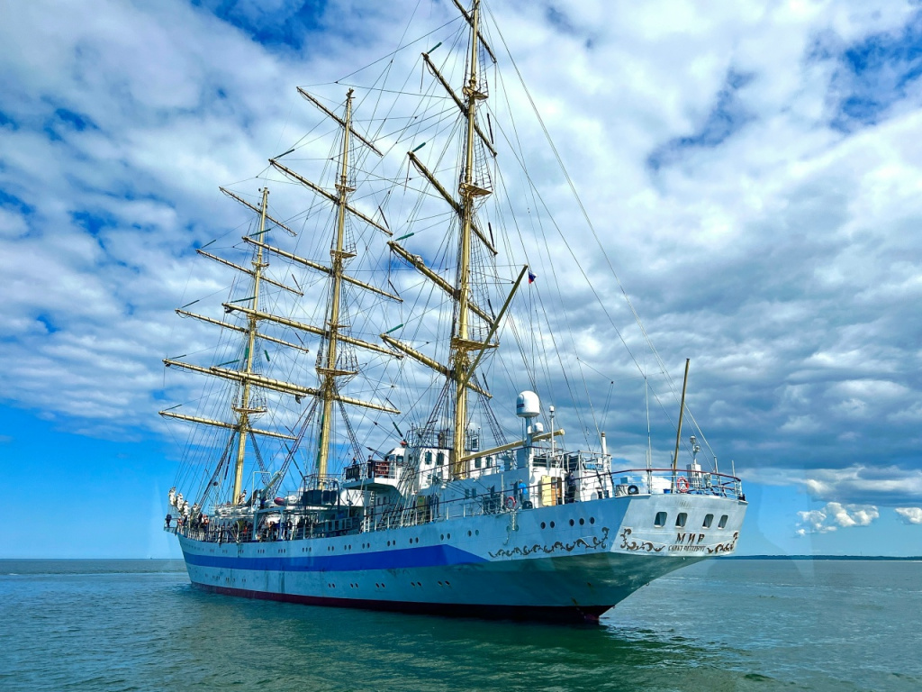 Прекрасный и величественный «Мир». Всеволод Владимиров совершил путешествие на нем в мае 2024 года.
