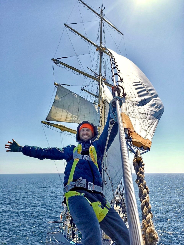 Подъем на мачту - это целое испытание. Страшное, но ужасно красивое.
Фото: предоставлены Всеволодом Владимировым