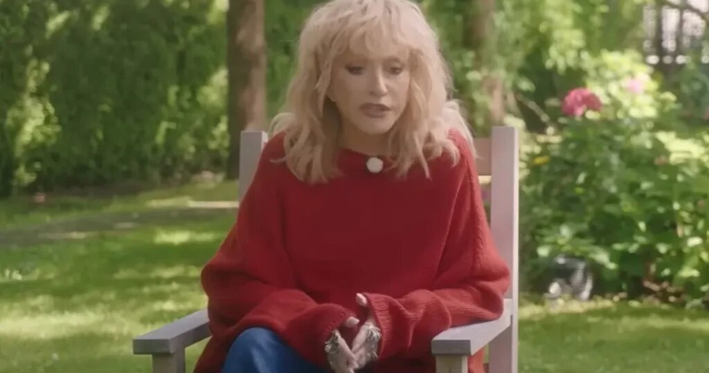 Алла Пугачева страдает от тяжелого заболевания после неудачной пластической операции