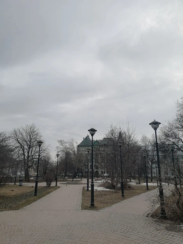 Знаменитый доходный дом "Зеленая шкатулка" около метро Сухаревская