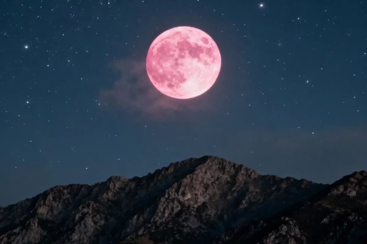    Ещё во время апрельского полнолуния Луну называли Луной прорастающей травы и Рыбьей Луной.