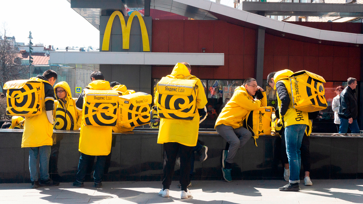 Подработка в выходные курьером: как в 2026 году делать Х2 к зарплате за два дня