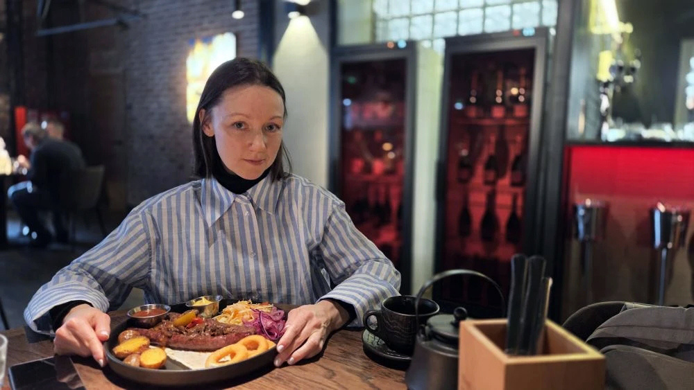 "The Бык" — крупнейшая сеть мясных ресторанов, включающая более двадцати заведений в Москве, три — в Санкт-Петербурге, два — в Калуге, а также по одному ресторану в Туле и Ереване