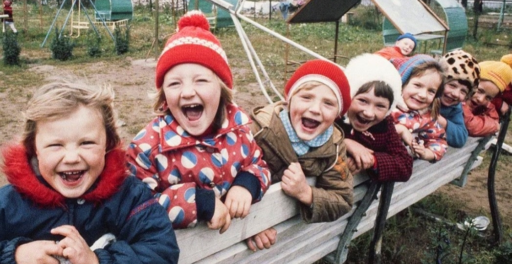 В СССР детей отпускали гулять одних на весь день. Почему сегодня это вызывает тревогу