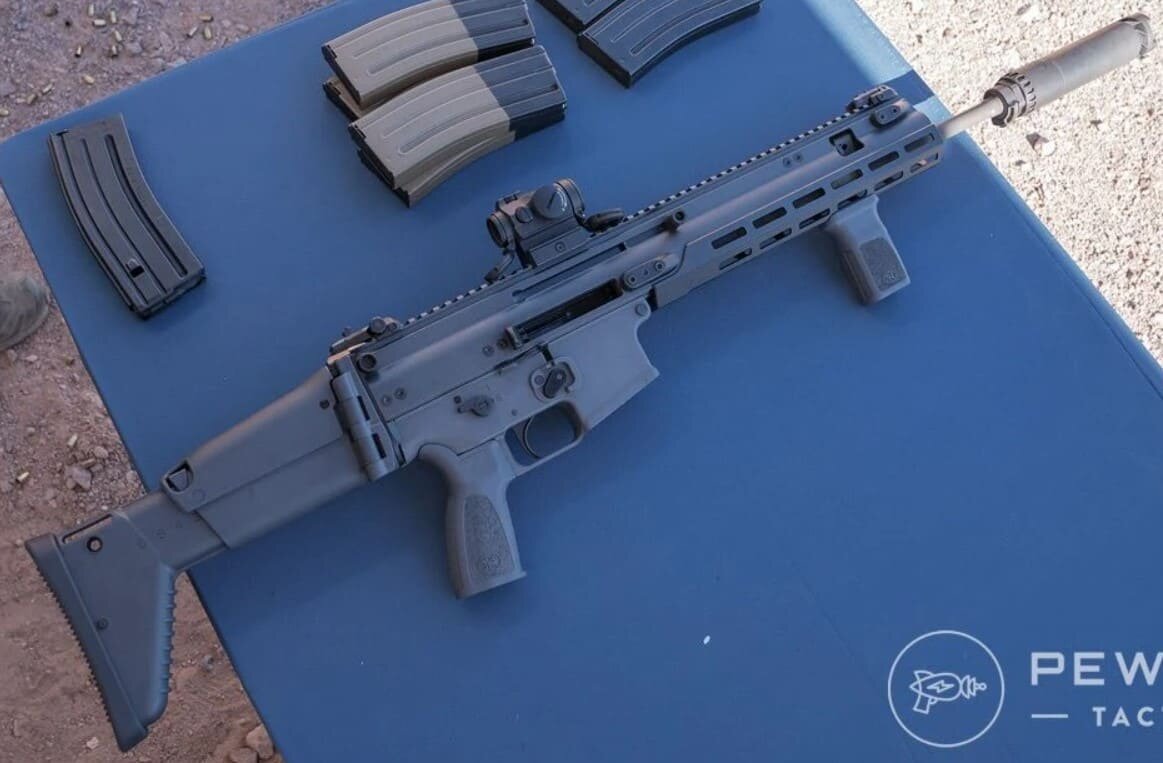 Винтовка FN SCAR 16S.
