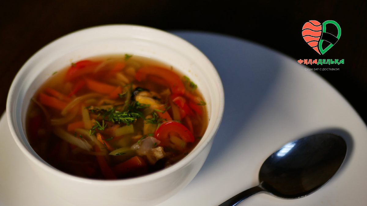 Какие выходные без ароматных запахов моря... И вот перед вами появляется чашечка золотистого супчика с яркими кусочками кальмаров, креветок и осьминожек! 🌊🥣 Этот волшебный бульон создан специально для тех, кто любит море не только глазами, но и желудком 😋 

"Филаделька" приготовила праздник вкуса -  с пряностью специй и свежестью морепродуктов 🧅🦐 Каждый глоточек напоминает о тёплом побережье, где солёная вода шепчет истории об удивительных приключениях...

Приходите попробовать наш супчик и почувствуйте себя путешественником по волнам гастрономических открытий ⛵️💨