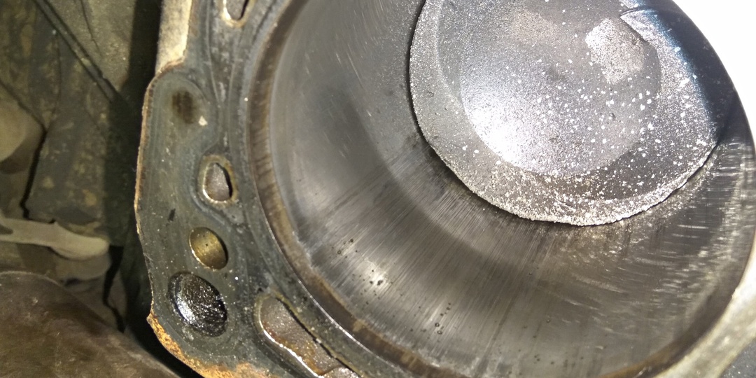 Почему появляются задиры в цилиндрах, и что это такое